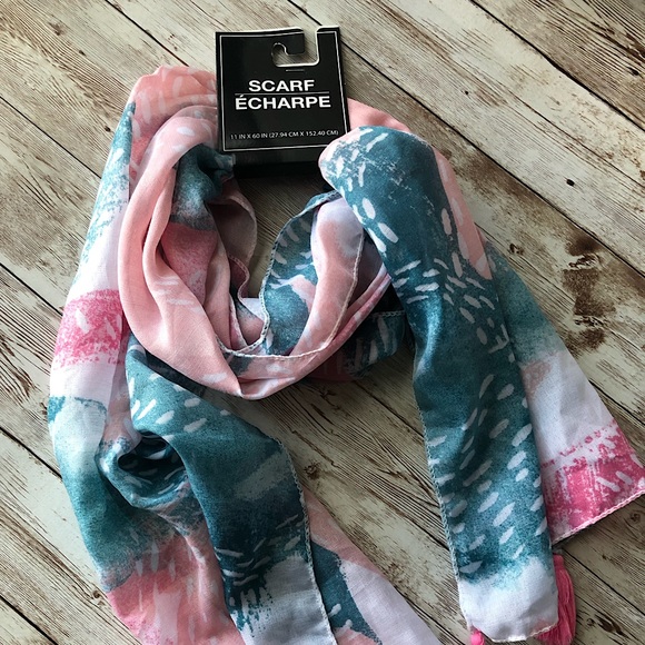 Accessories - NEW Scarf 🧣